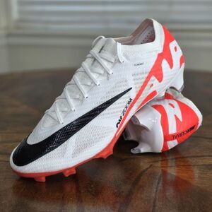 Nike Zoom Vapor 15 Elite Soccer Shoes White Black Crimson Women's 9.5 DJ4978-600